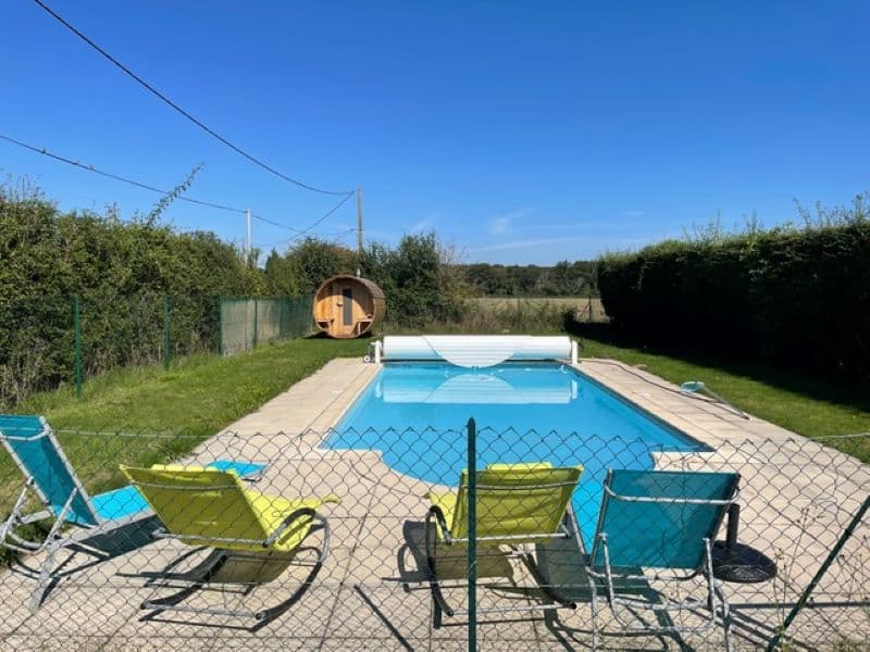 View hse to pool and sauna