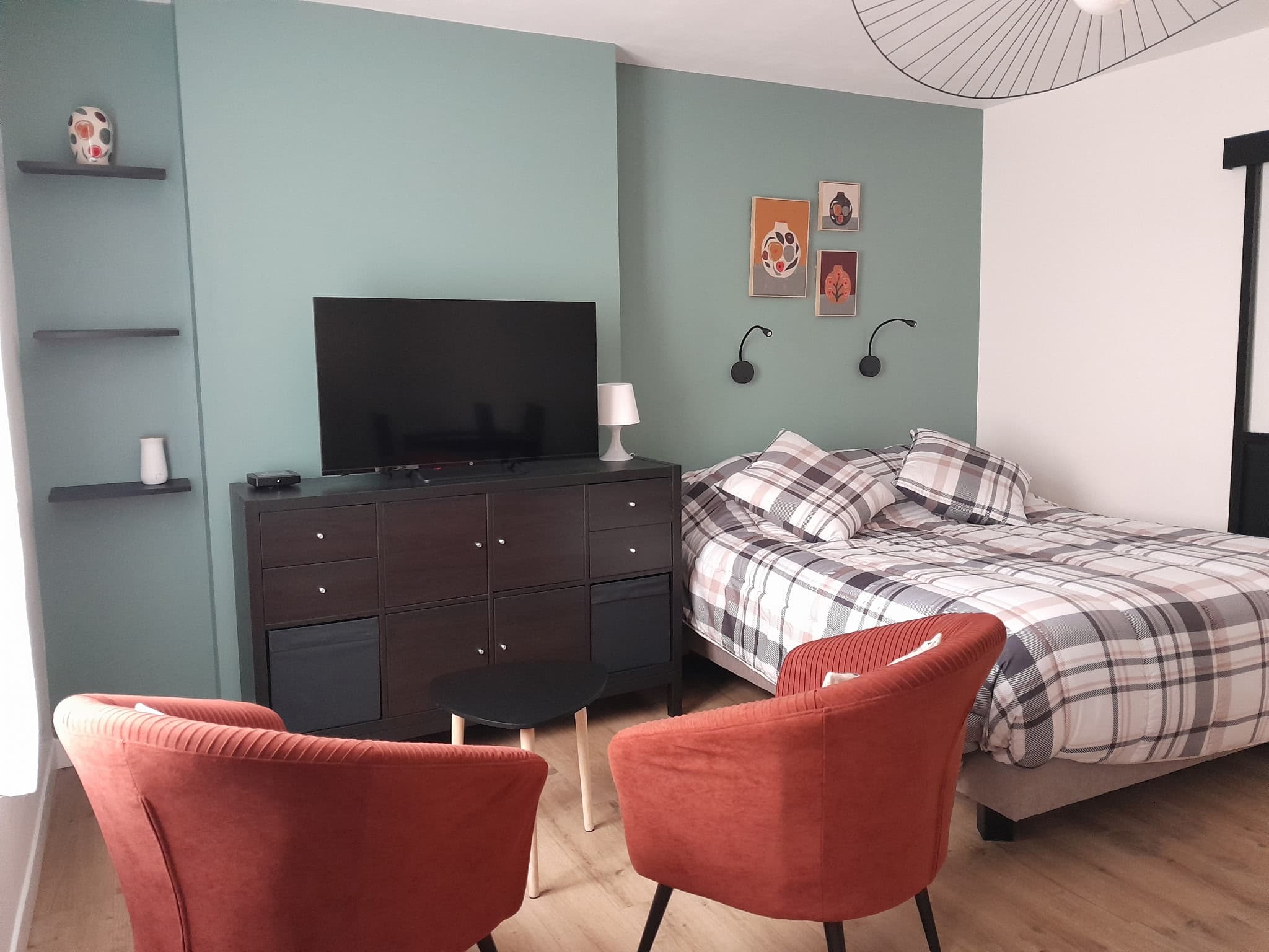 Vue salon et chambre