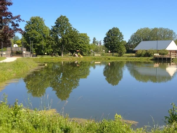 airedecampingcarechandon-manthelan-valdeloire2