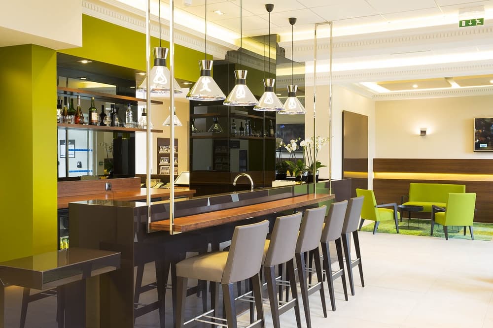 bar 3