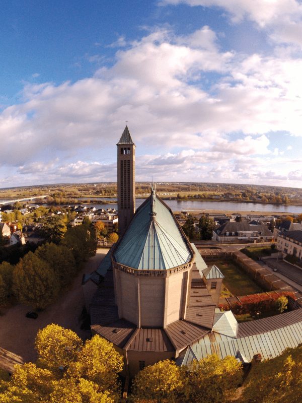 Vue de drone sur l'arrière de la Basilique