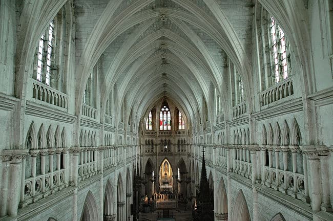 basilique-notre-dame-des-enfants-chateauneuf