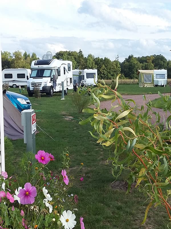 Accueil de camping-cars - Camping Loire et Châteaux, Bréhémont.