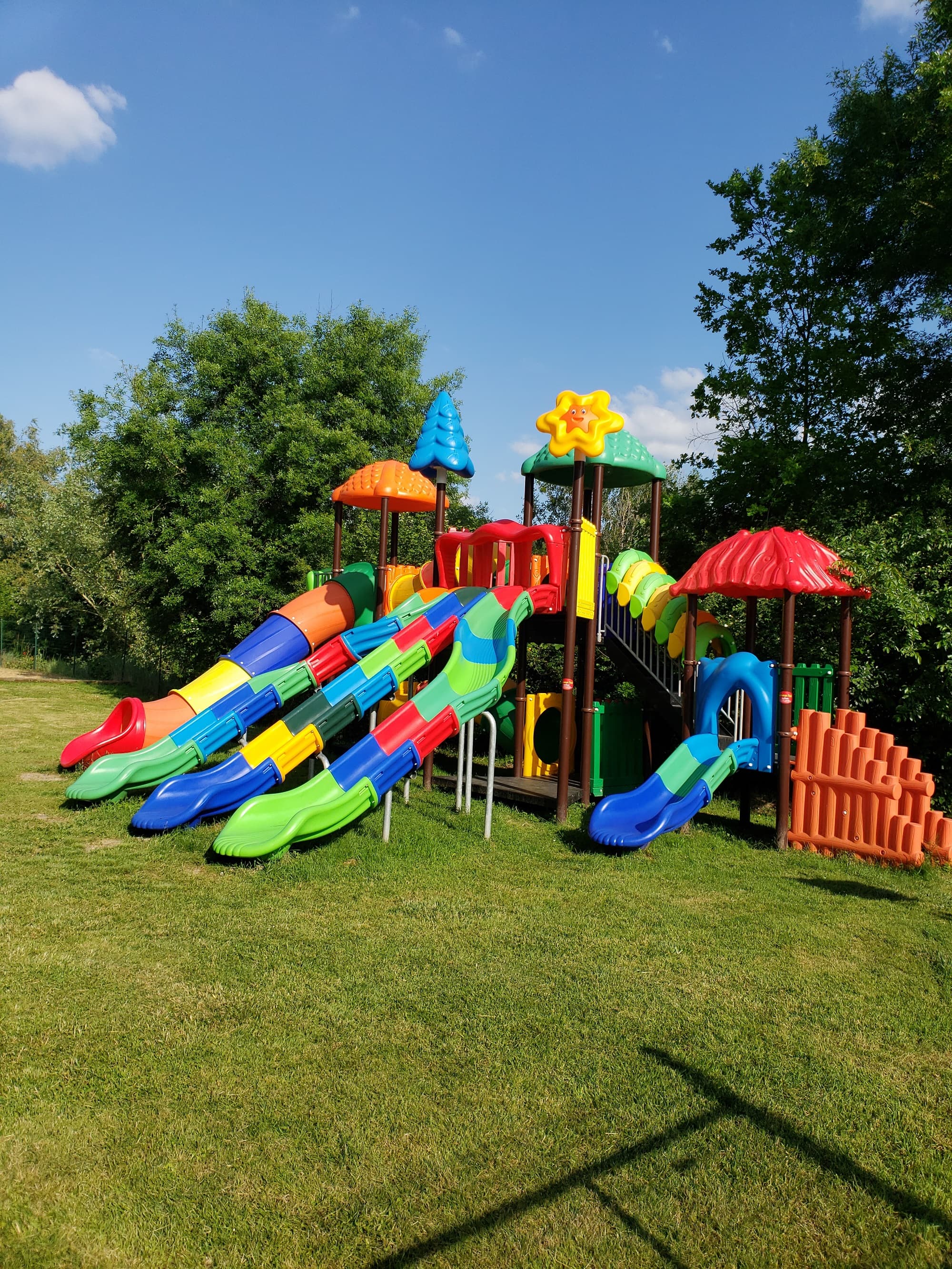 camping-lentredeux-airedejeux
