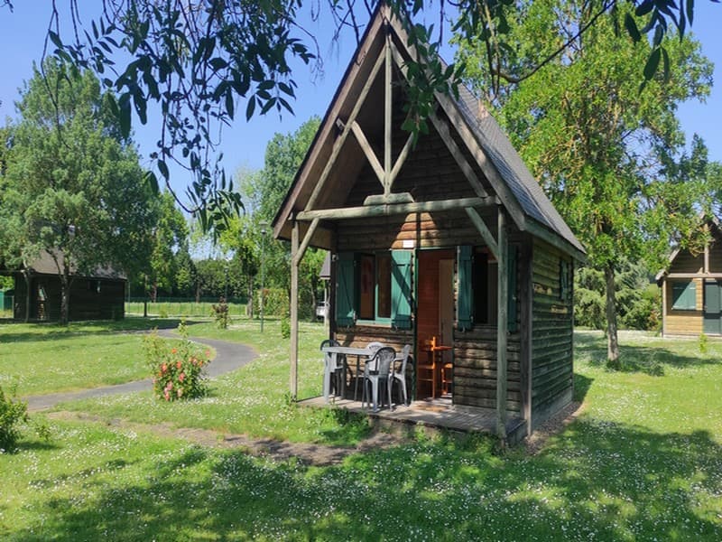 campinglaroseraie3-descartes-valdeloire