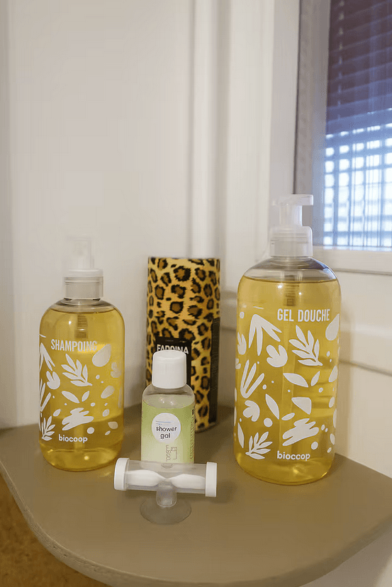 Détail salle de bain - produits écologiques