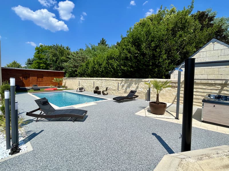 Cave Auger, espace piscine