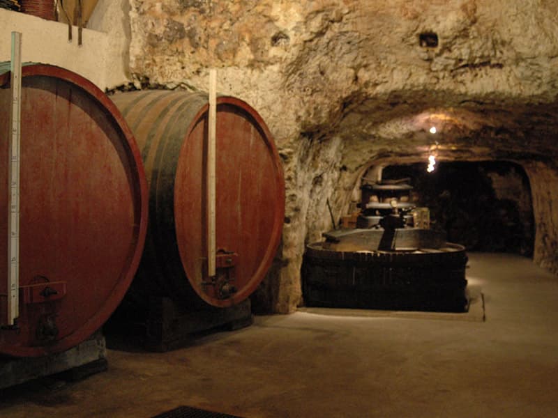 Caves du Père Auguste - Cave touristique à Civray-de-Touraine