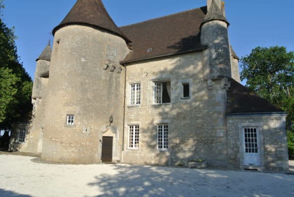 chateau-plessis-600x402