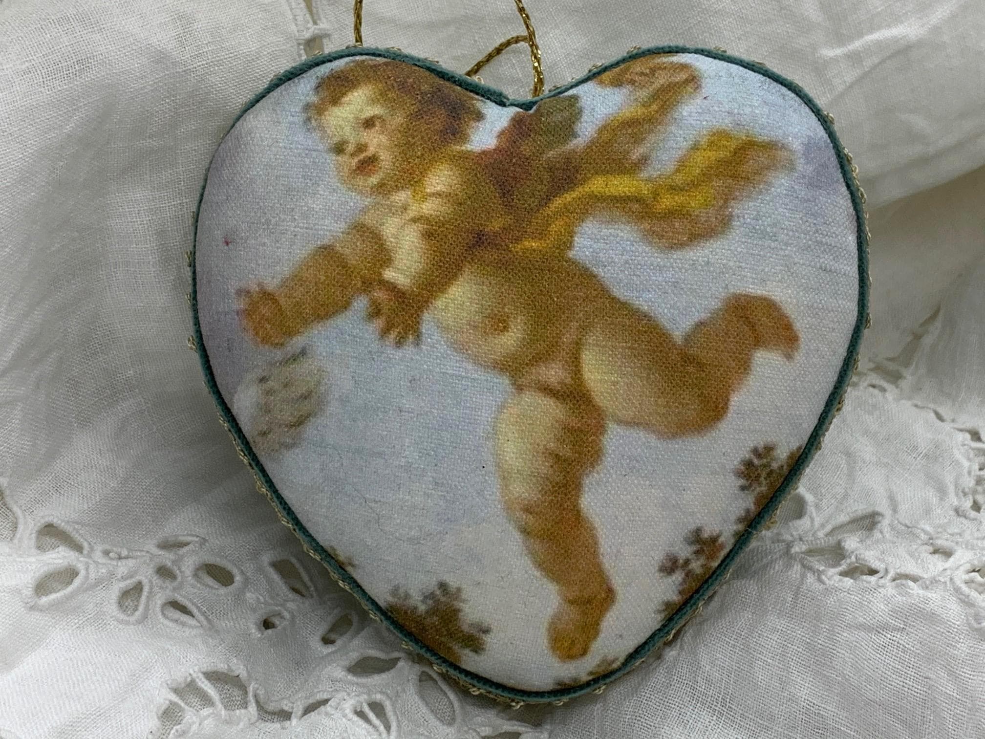 coeur-précieux-angelot-lin-et-velours