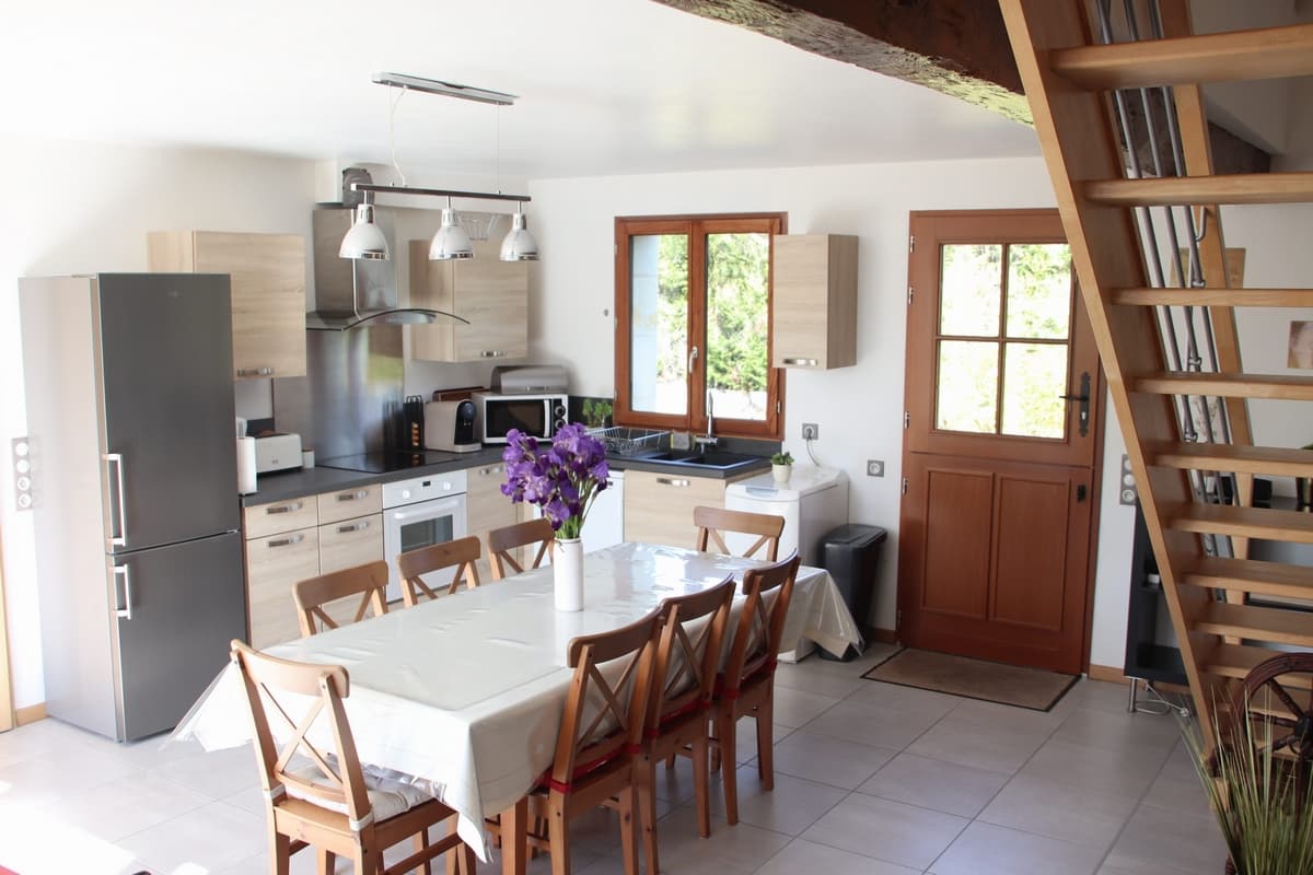 CHOUZE SUR LOIRE- LA GRANGE DE LA HURTAUDERIE-cuisine
