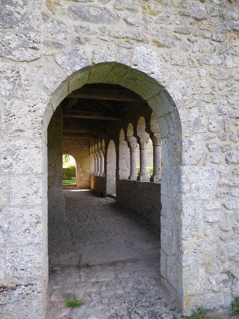 eglise-saint-germain-entrée-porche