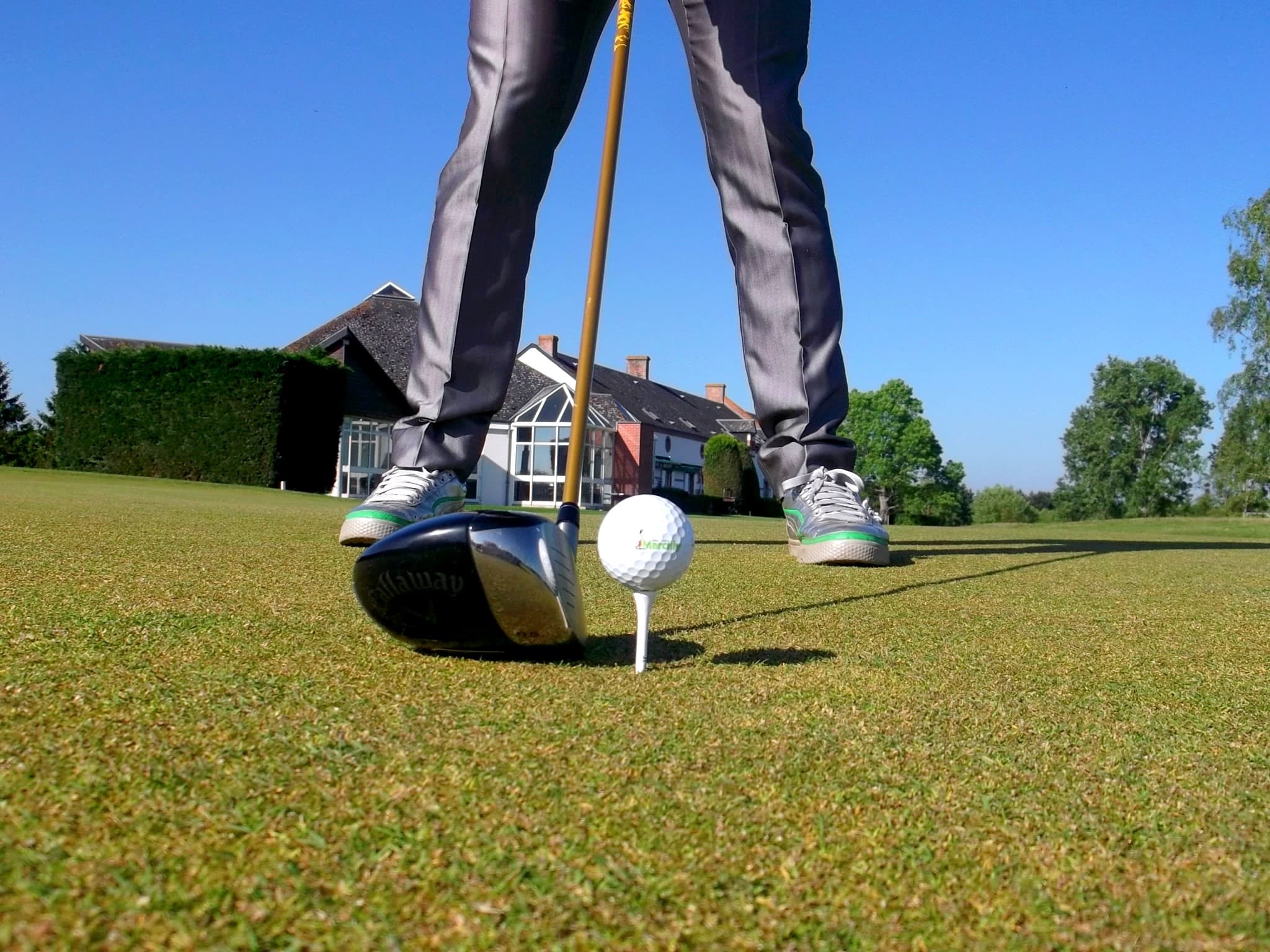 golf-marcilly-en-villette-club-balle