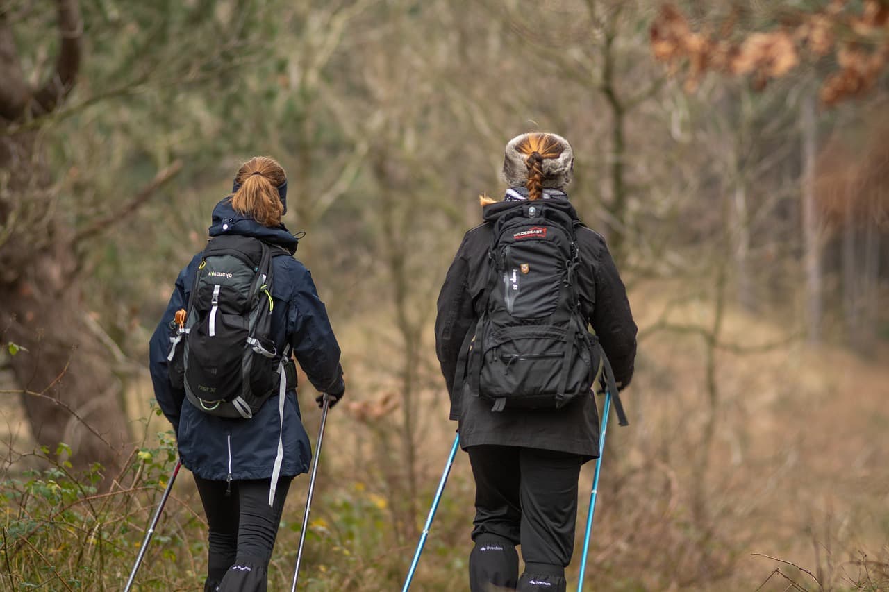 hiking-5863701_1280