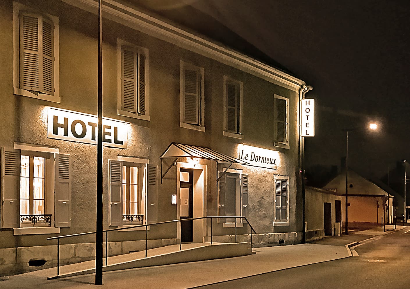 hotel de nuit 2