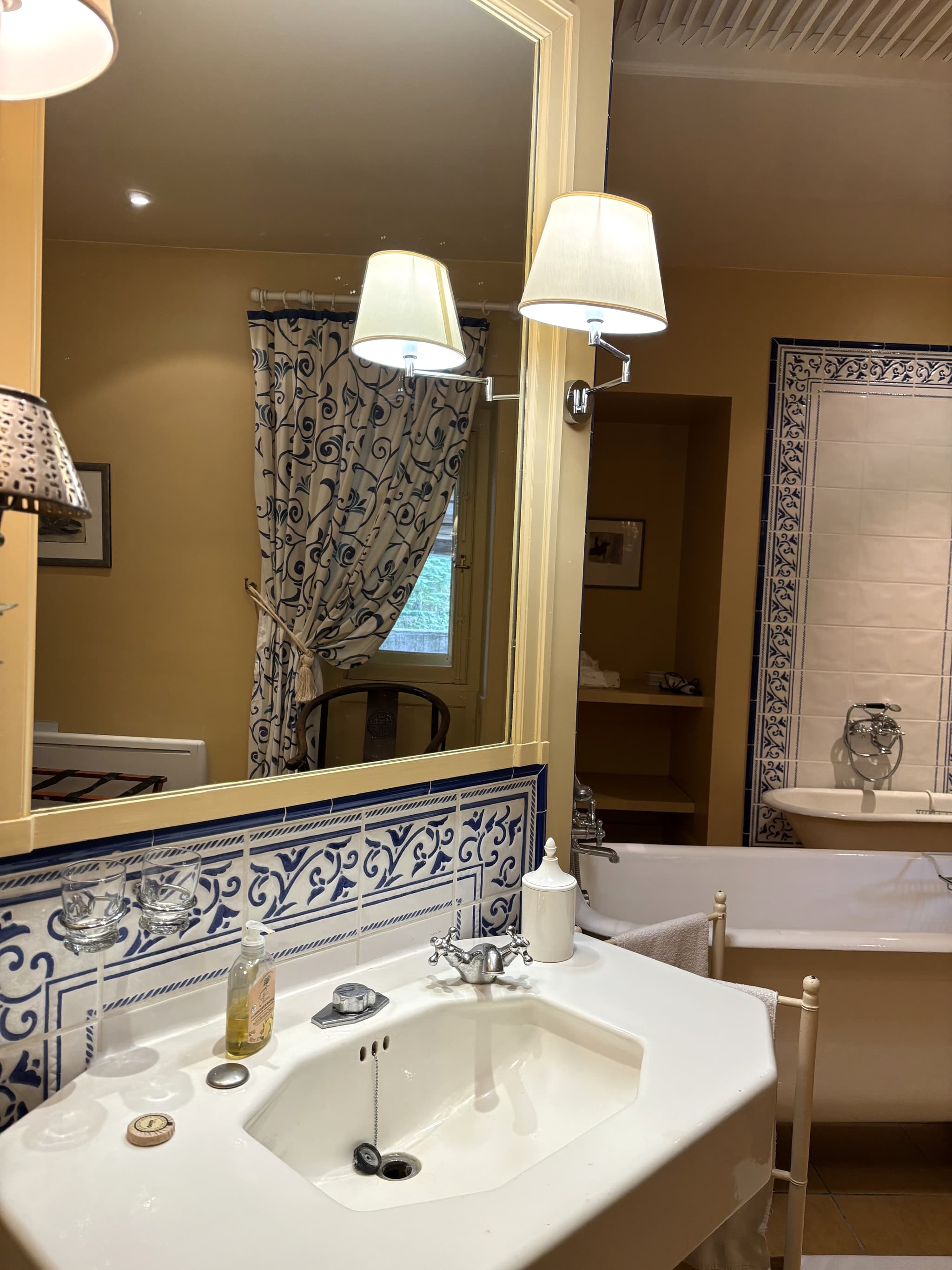 Chambre Laguiche - Château de la Verrerie