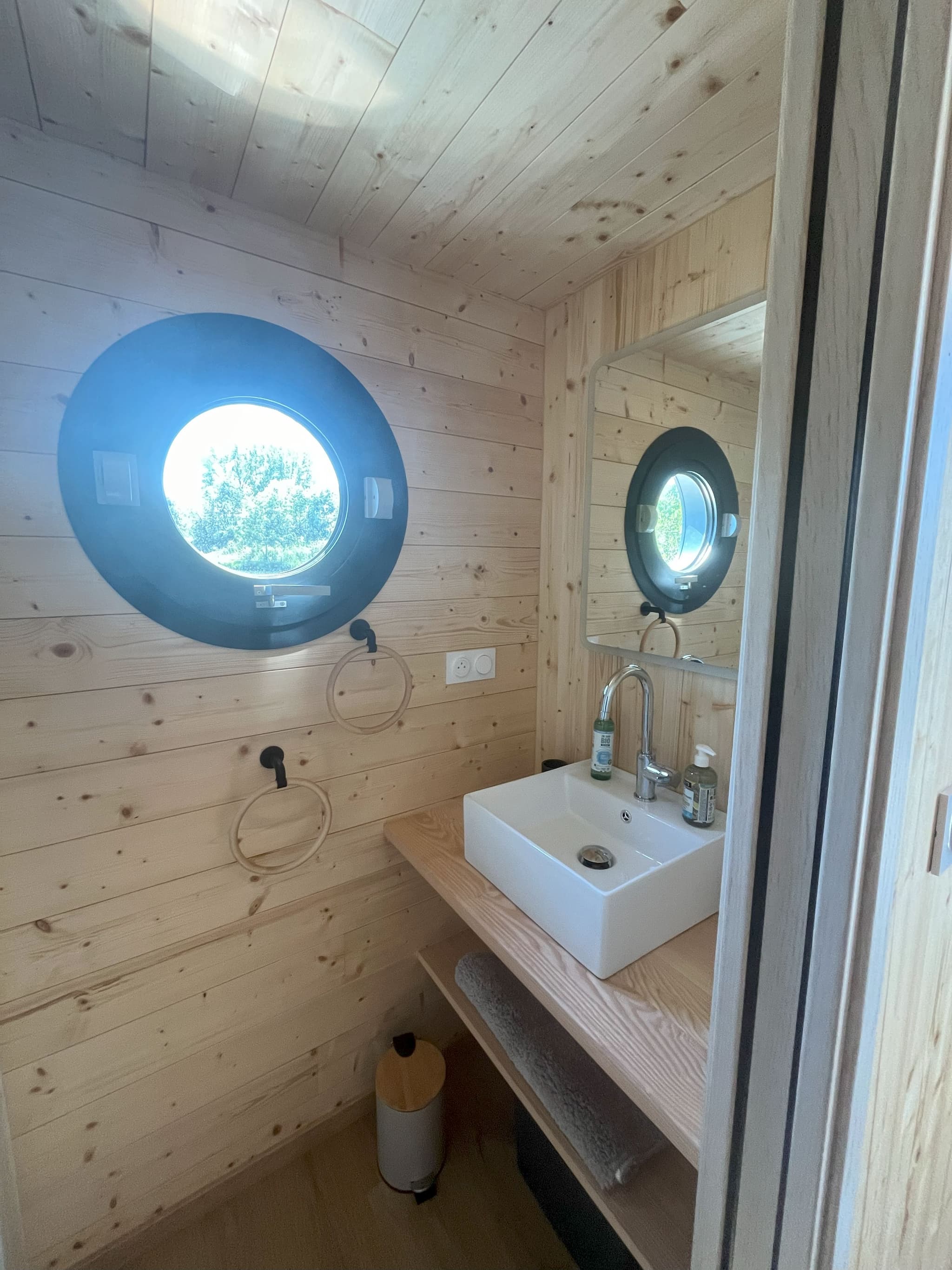 Lodge Libellule Bleue