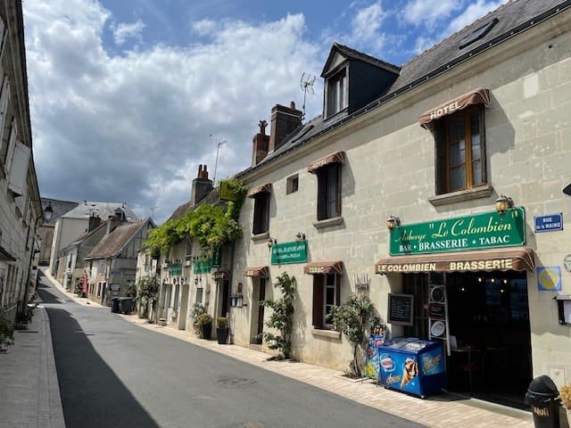 Brasserie Le Colombien, à Villandry. Val de Loire, France.