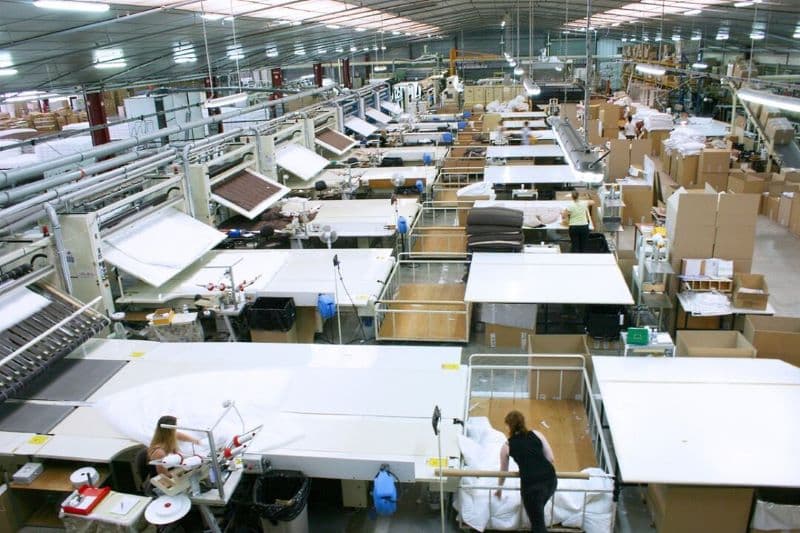 Vue sur l'atelier de production Lestra