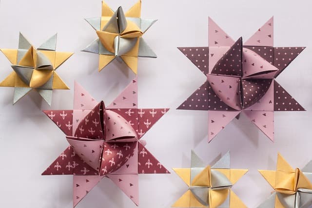 origami-215789_640