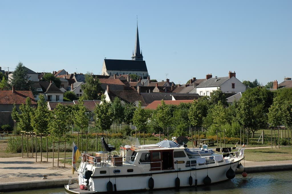 ouzouer sur trézée