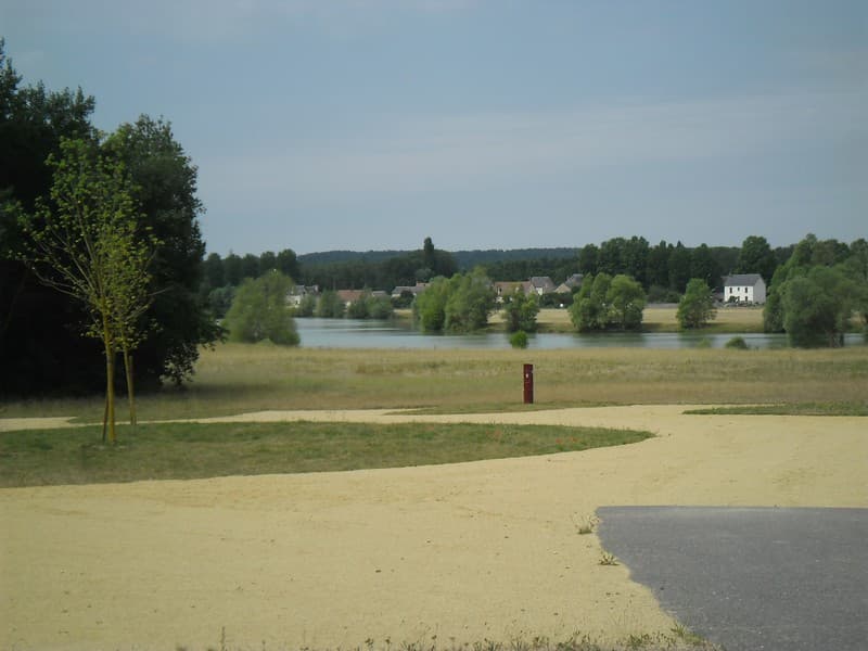 Aire de services du plan d'eau de Longueville