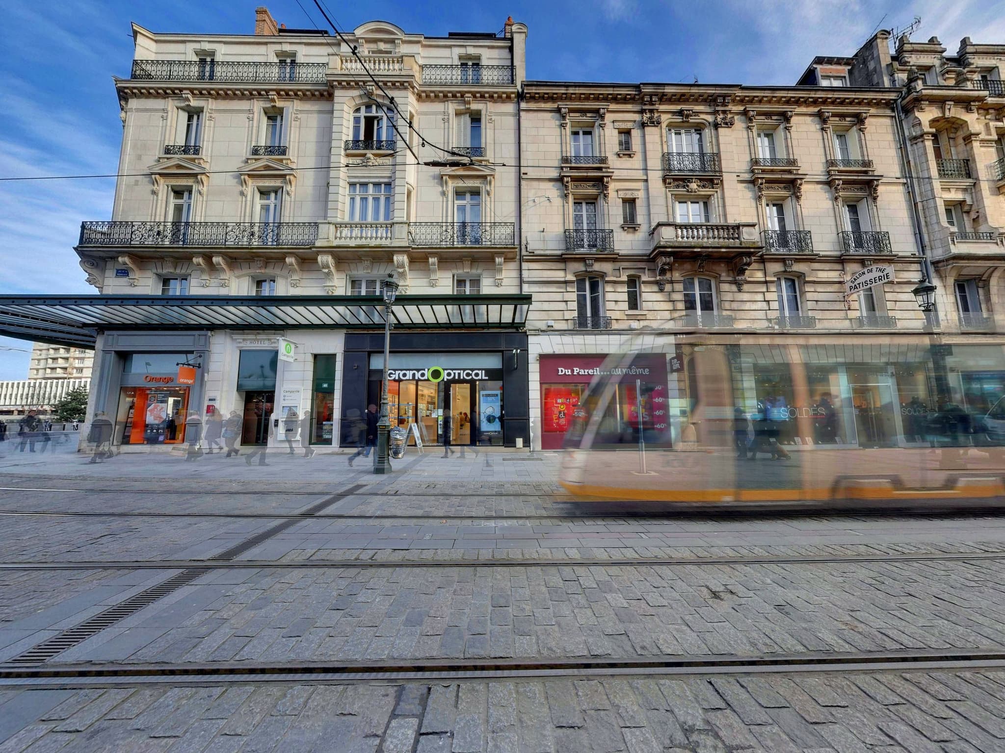 Façade de l'hôtel Campanile Orléans Centre Gare