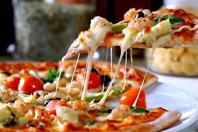 pizza-g52cc4dc85_640