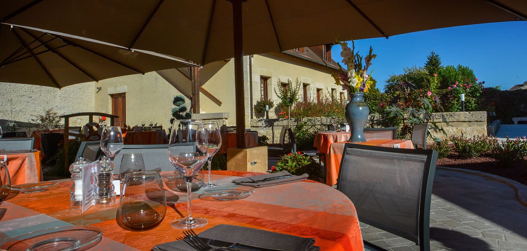 restaurant-chaumiere-terrasse-5bbb289914036