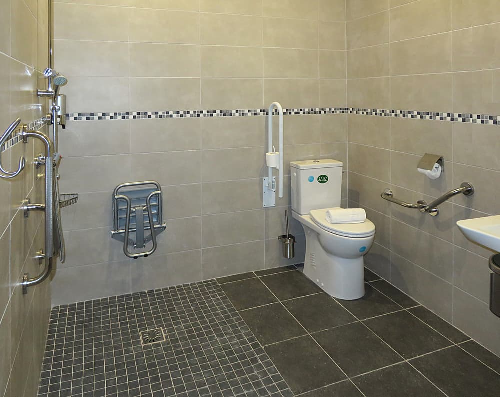 salle d'eau PMR