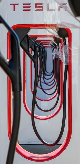 tesla-supercharger-7383957_640