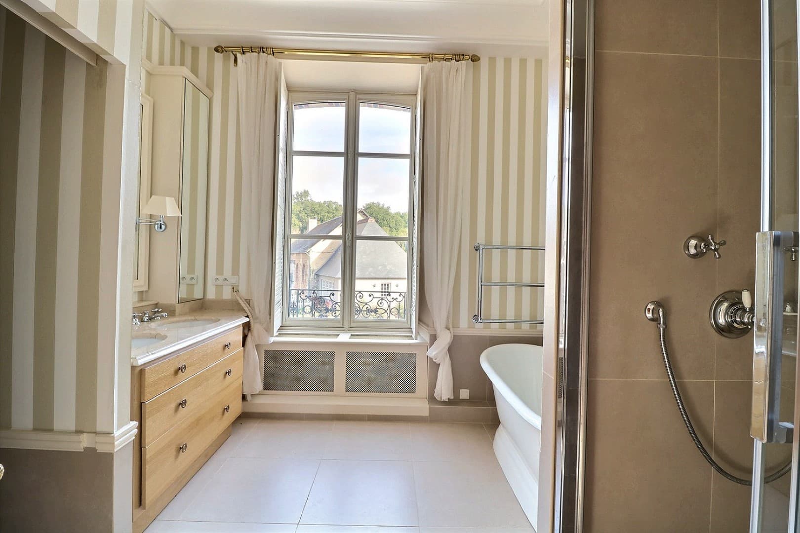 vaudouriere sdb suite 1er