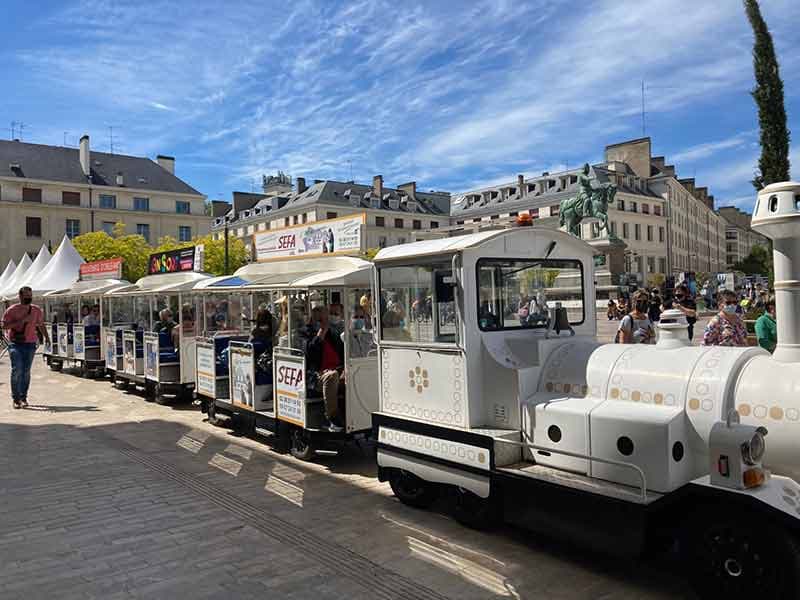 visite-orleans-centre-petit-train-touristique