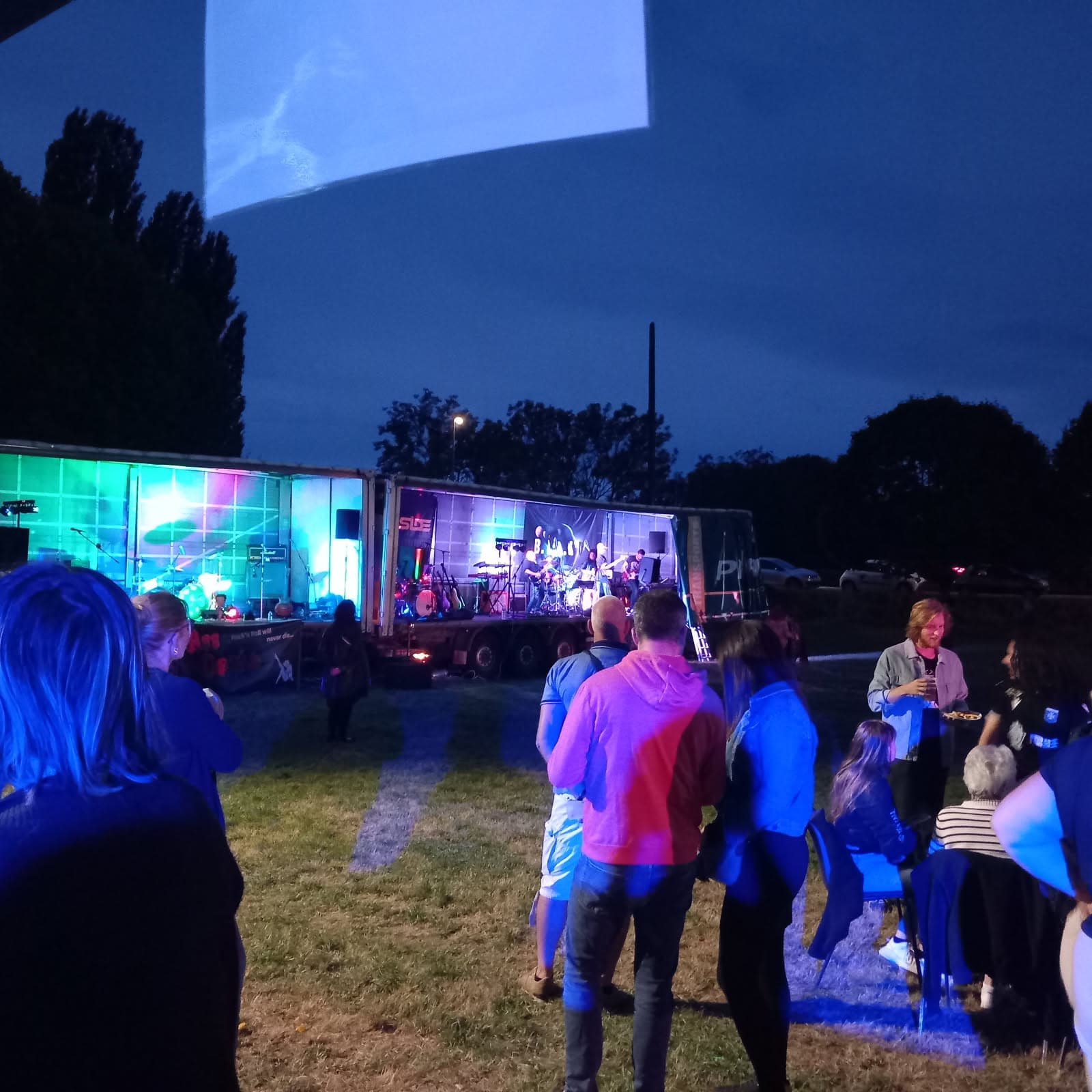 2 Riv's rock festival
