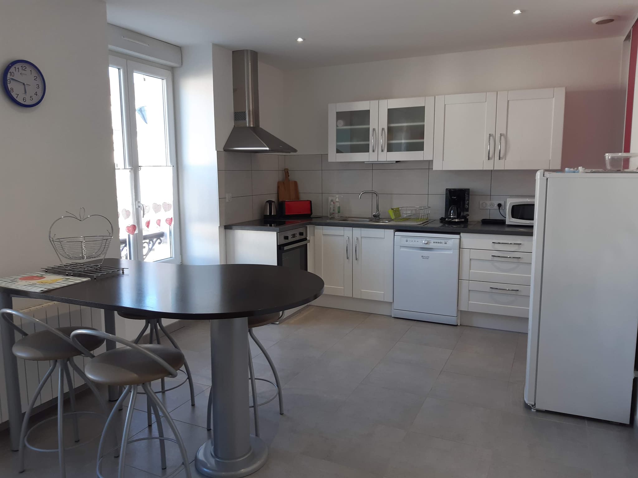 Appartement cure thermale - cuisine