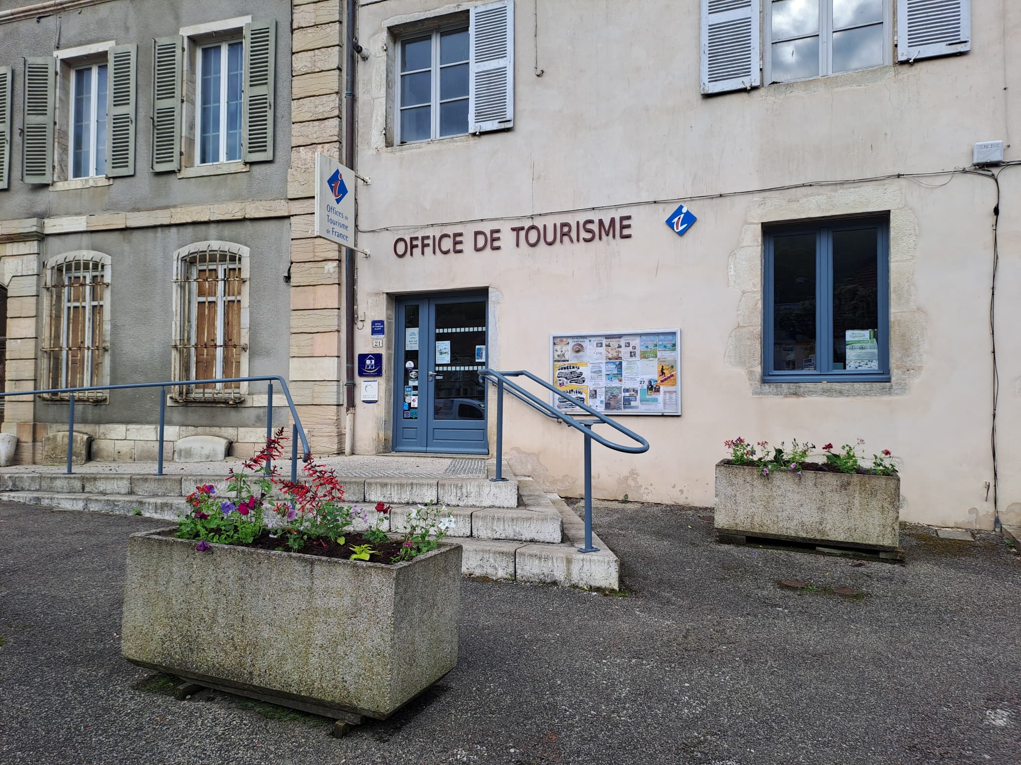 Façade