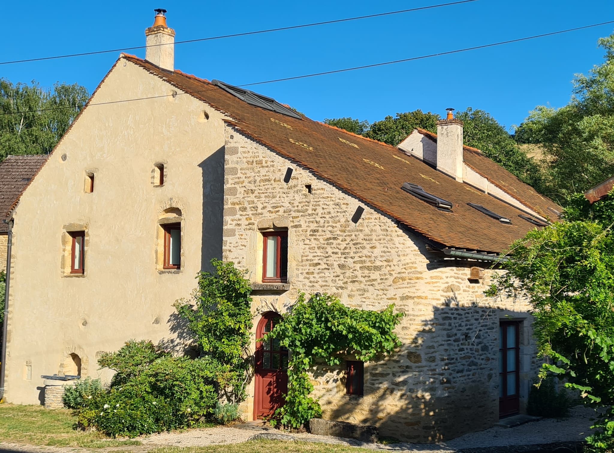 Façade principale Gîte des Fontaines