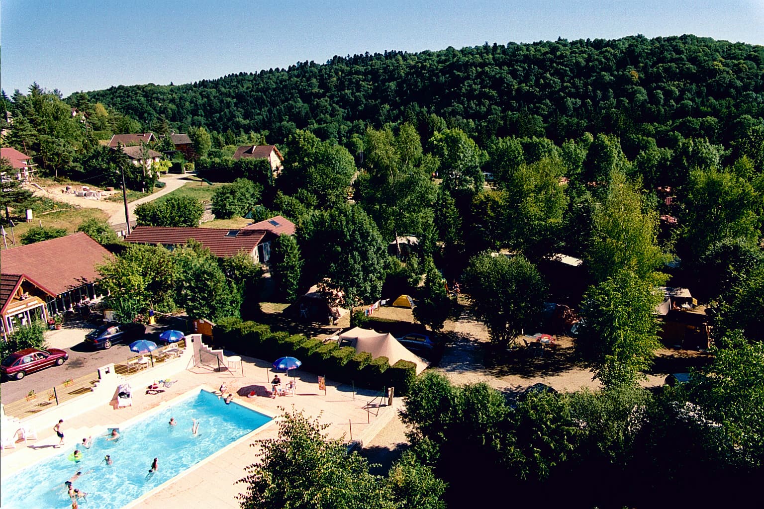 CAMPING LES MÉRILLES - CAMPING JURA_1