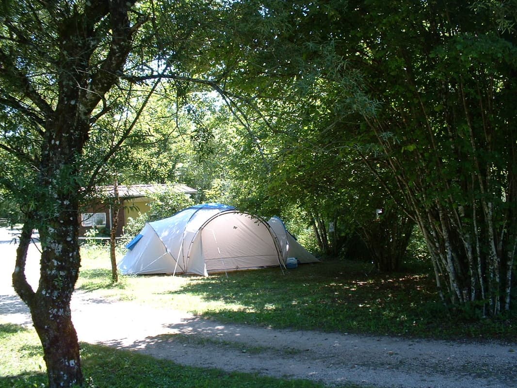 CAMPING DOMAINE DE LA FRAITE - CAMPING JURA_2