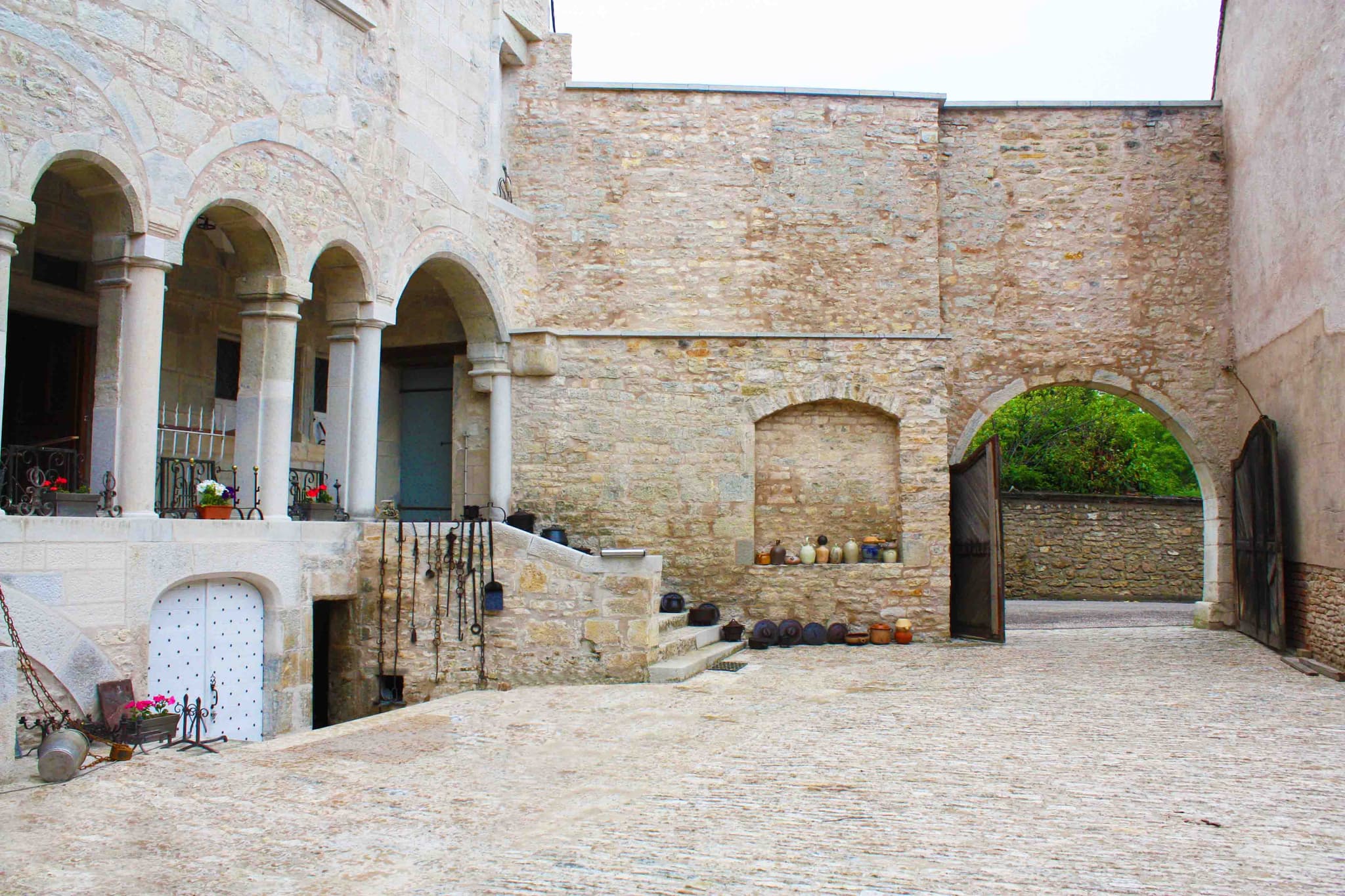 MAISON FORTE DE MONTBOZON_1