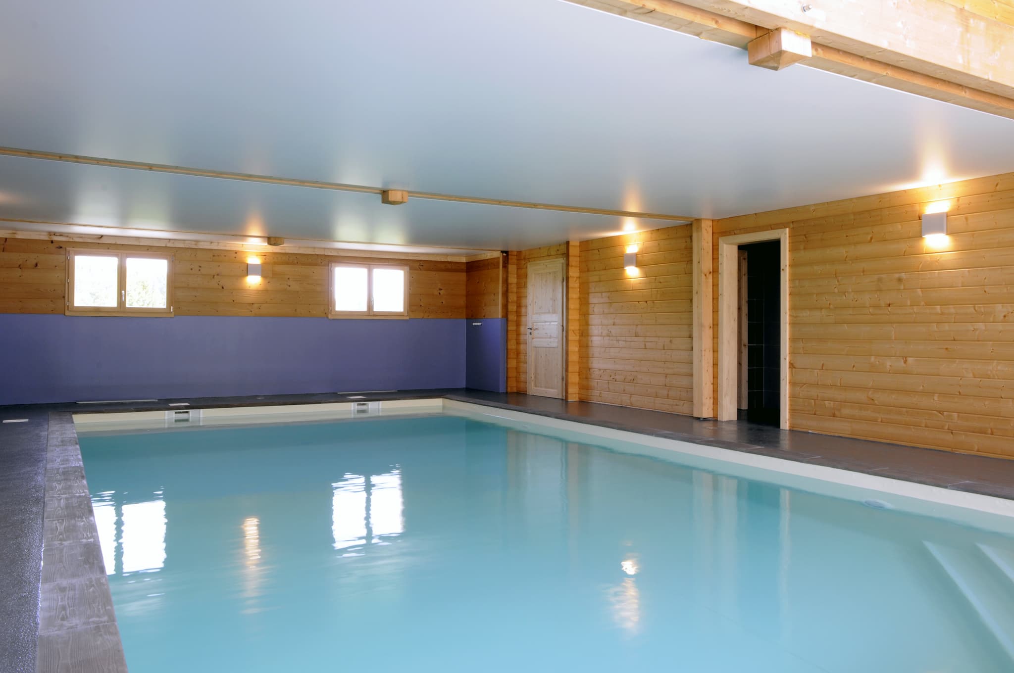 CHAMBRES D'HÔTES - AUX BRIMBELLES Piscine intérieure