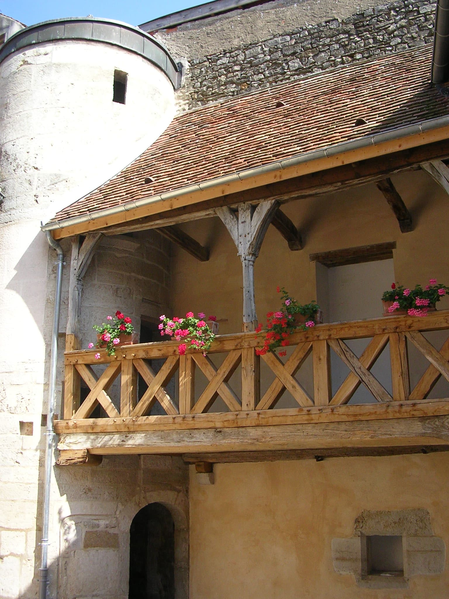 Cour de l'office de tourisme