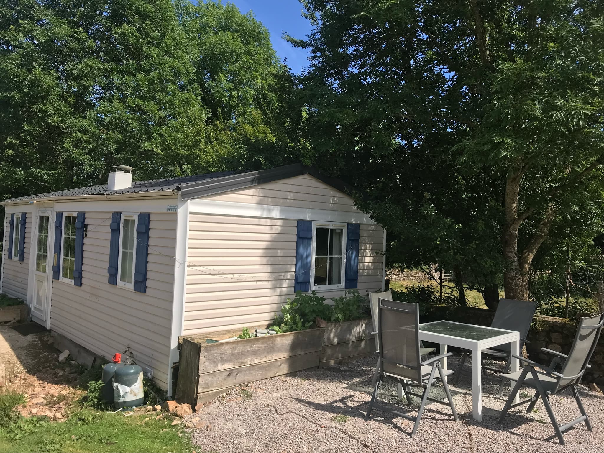 devant le mobil home