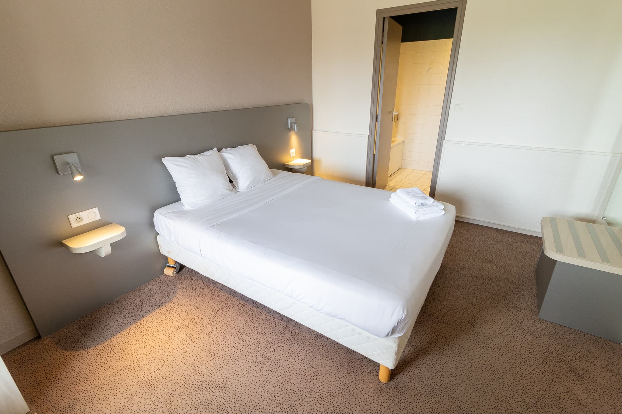 Chambre double Kyriad Direct Appoigny