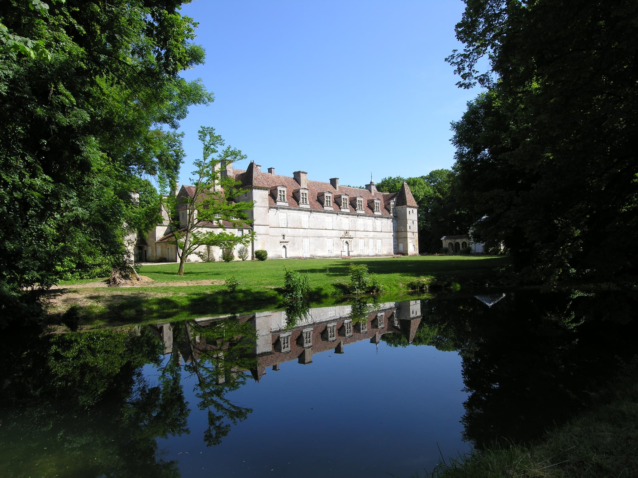 chateau_lux_cotedor