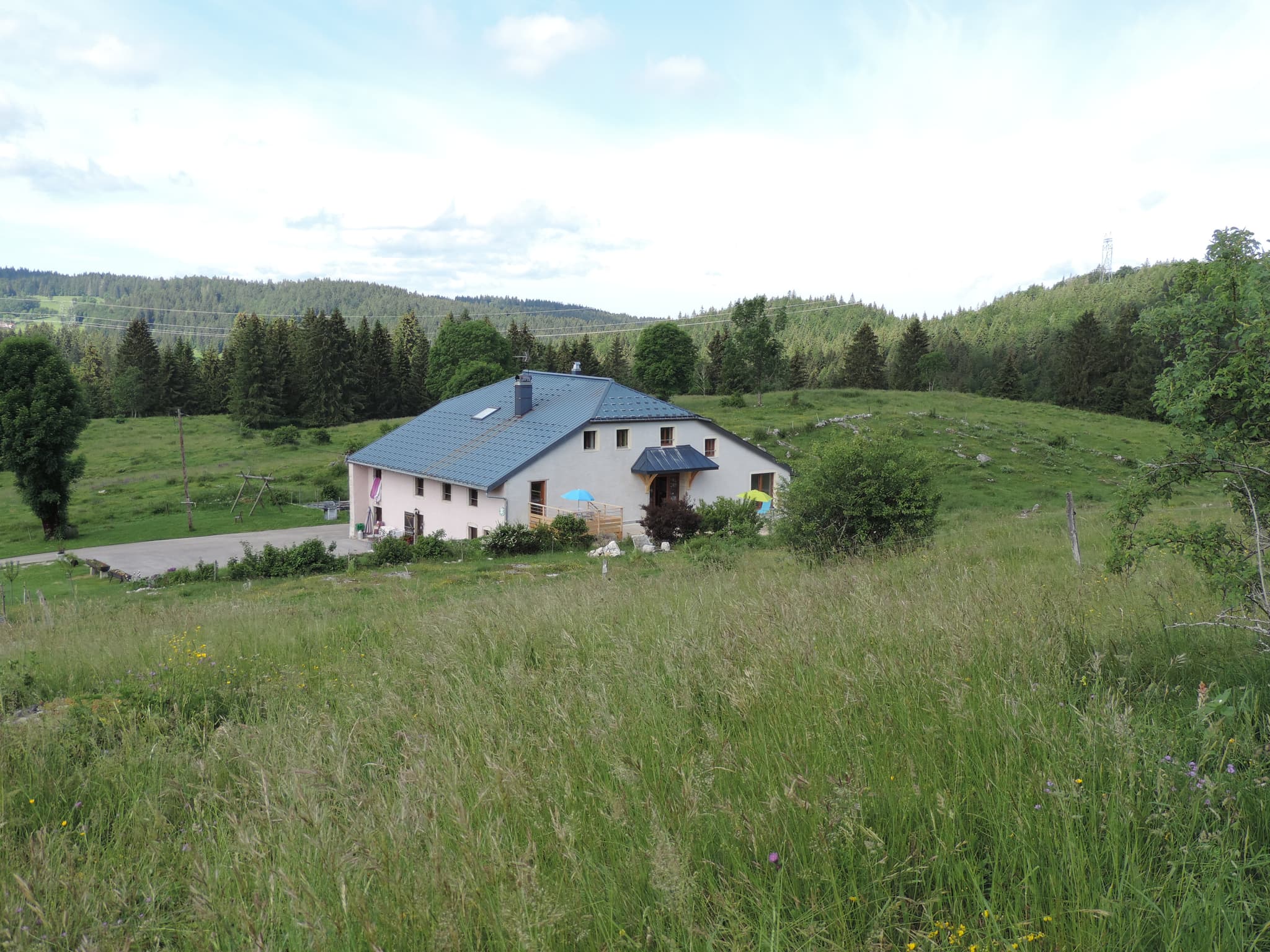 Facade gites été 2021