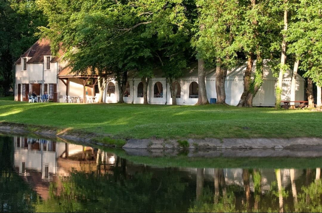 Guiguette coulanges sur Yonne