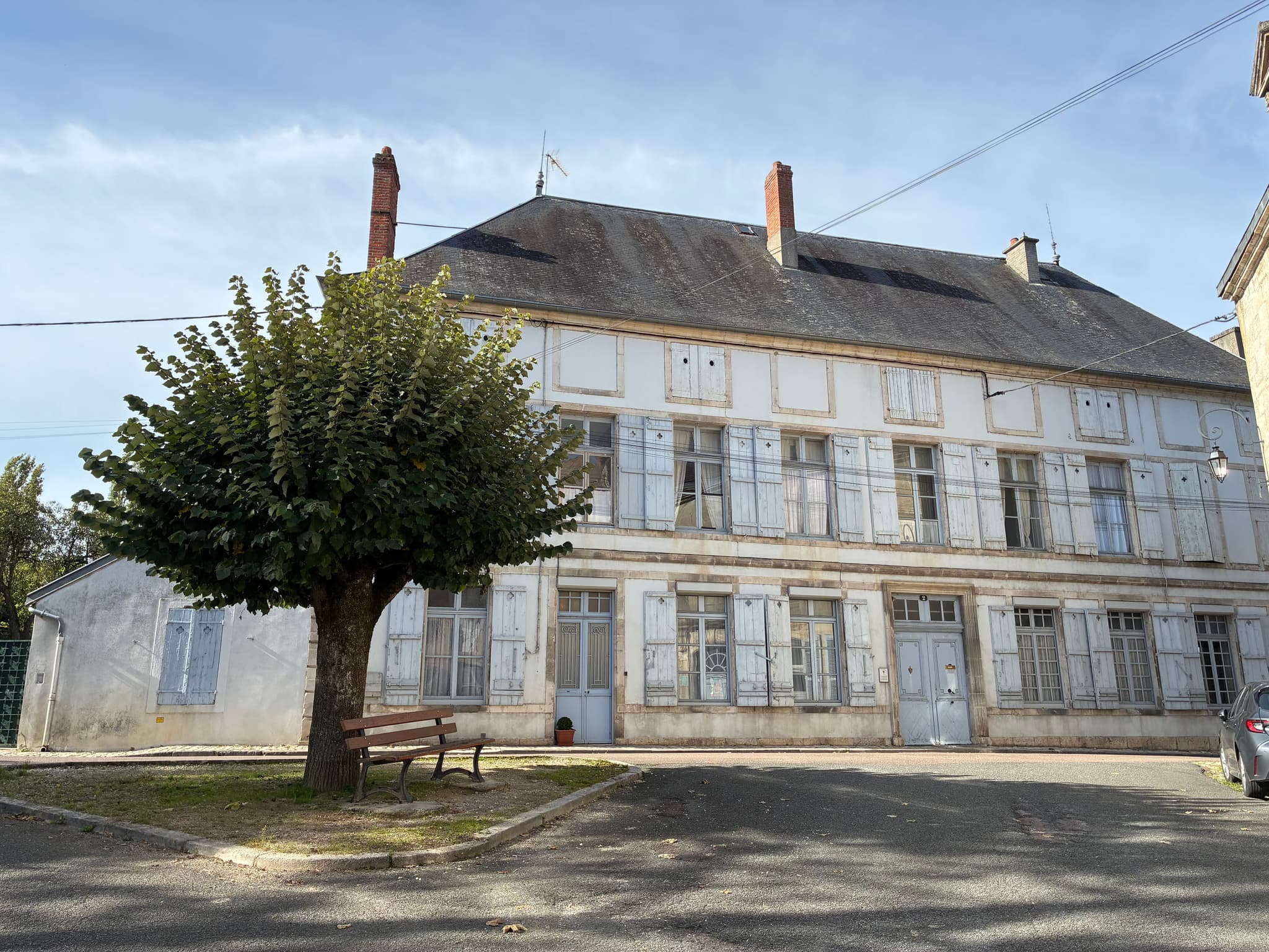 Exterieur côté la rue