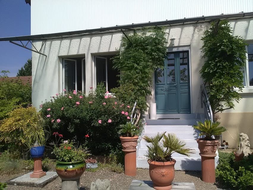 Vue d'ensemble du pavillon meublé