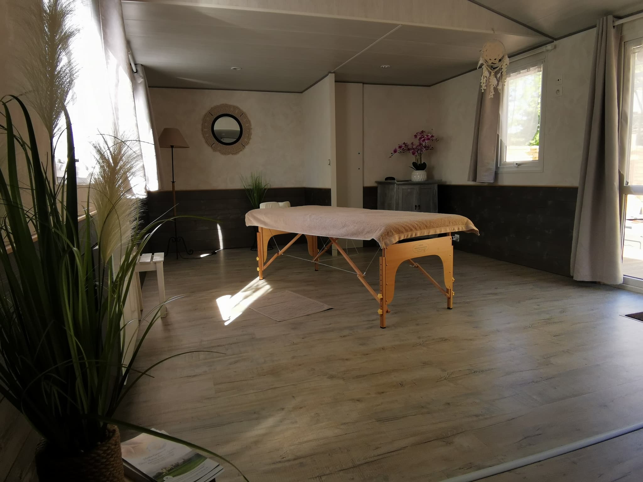 Salon de massage , Lac de Panthier